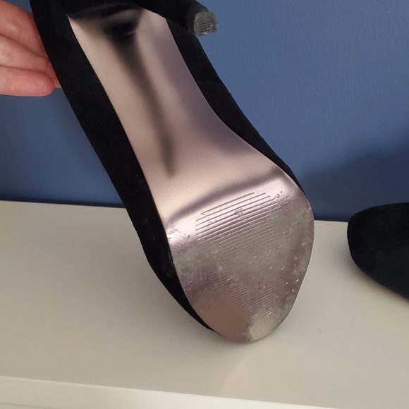 Vianni Collection Black Stilettos - Picture 4 of 5